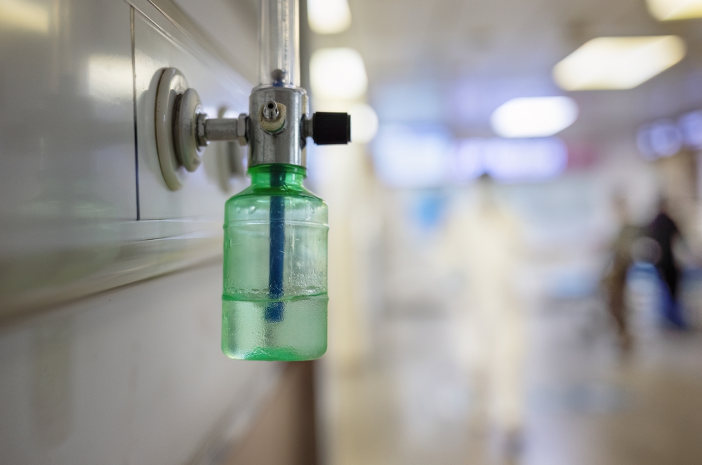 Bubble humidifier in hospital